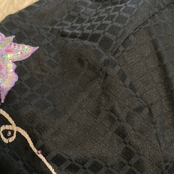 Black and Pink Floral Embroidered Blazer - Picture 11 of 12